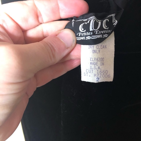 Vintage Black Velvet Cocktail Dress Size 2 - Picture 6 of 7
